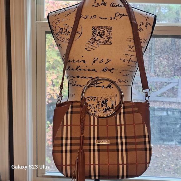 Plaid Handbag - Brown and Cream - Picture 4 of 16